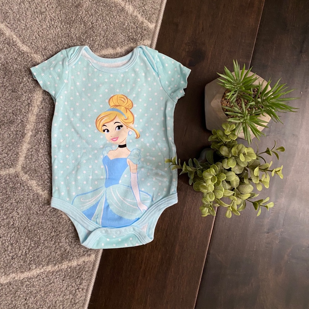🐙4/15 Disney Baby Cinderella onesie